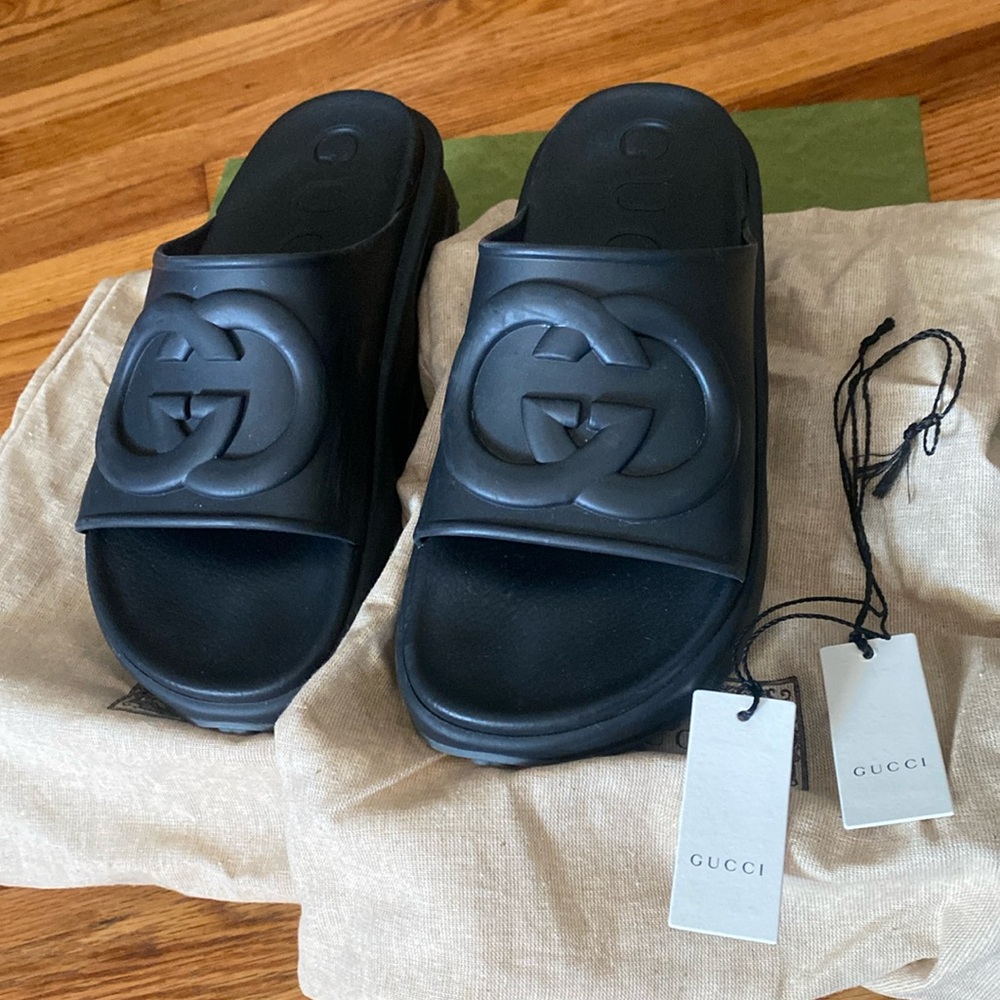 EUC Authentic Gucci slides